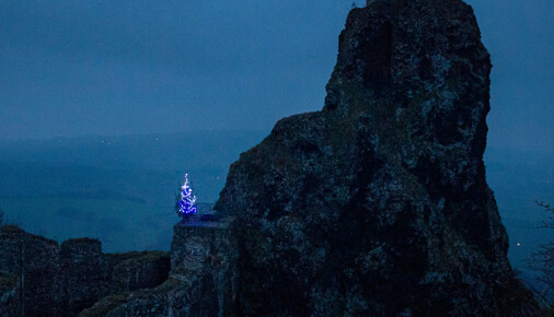 Foto měsíce listopadu 2022 – Radek Petrášek – Vánoční strom na hradě Trosky